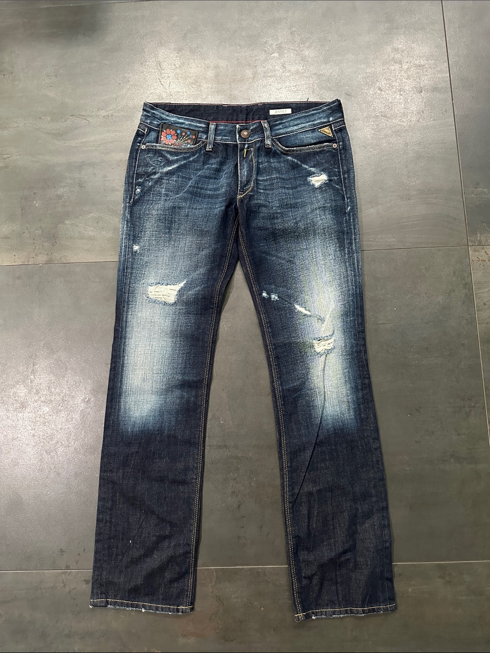 Replay Distressed Dark Blue Jeans - Classic Straight Fit 31/32
